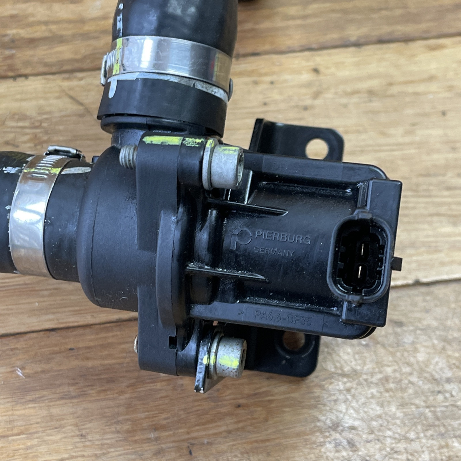 Ferrari California 2015-2018 right Blow off valve