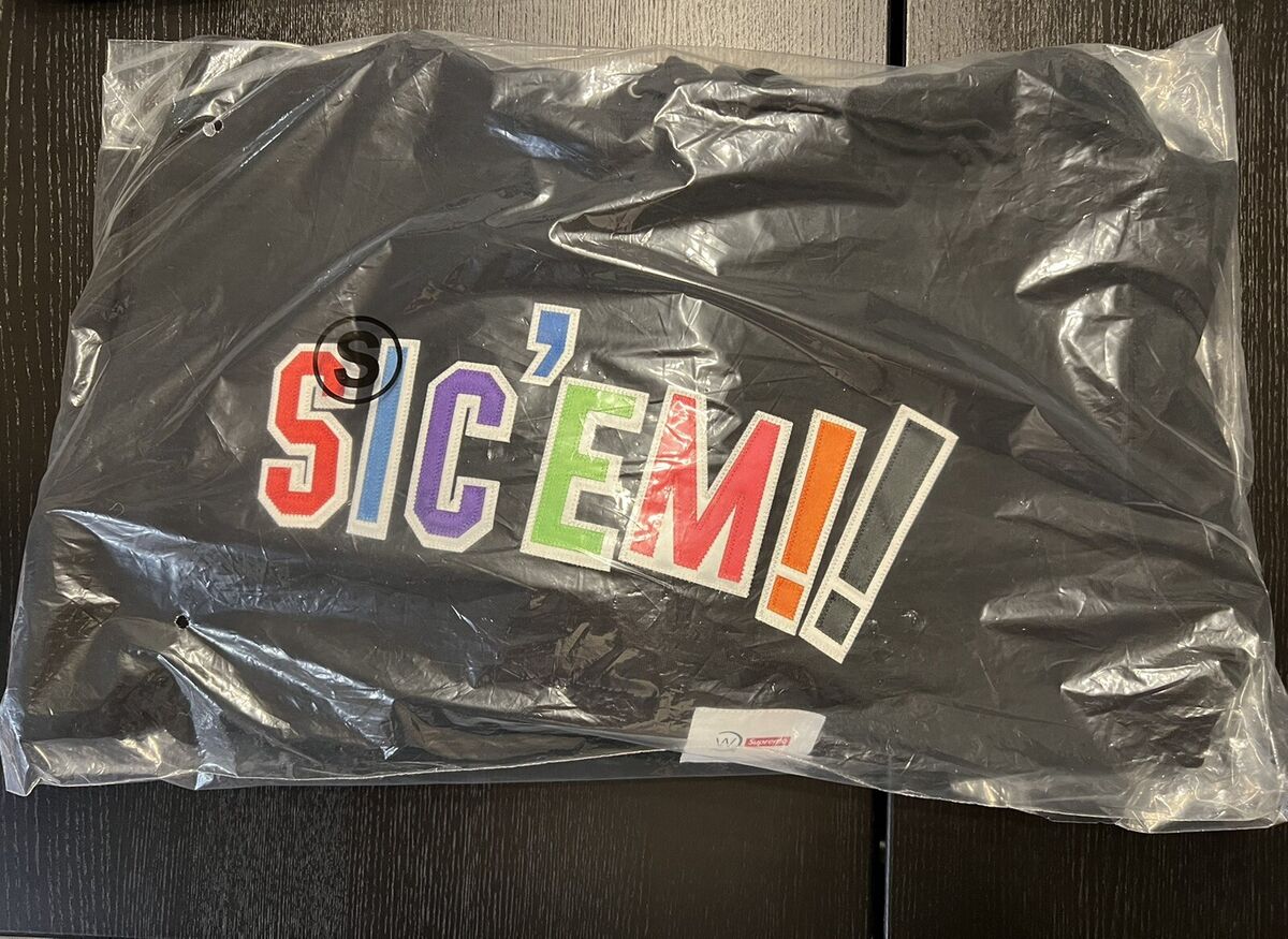 Supreme WTAPS “SIC'EM!” Hoodie Hooded Sweatshirt Black Mens Supreme WTAPS “SIC'EM!” Hoodie Hooded Sweatshirt Black Mens