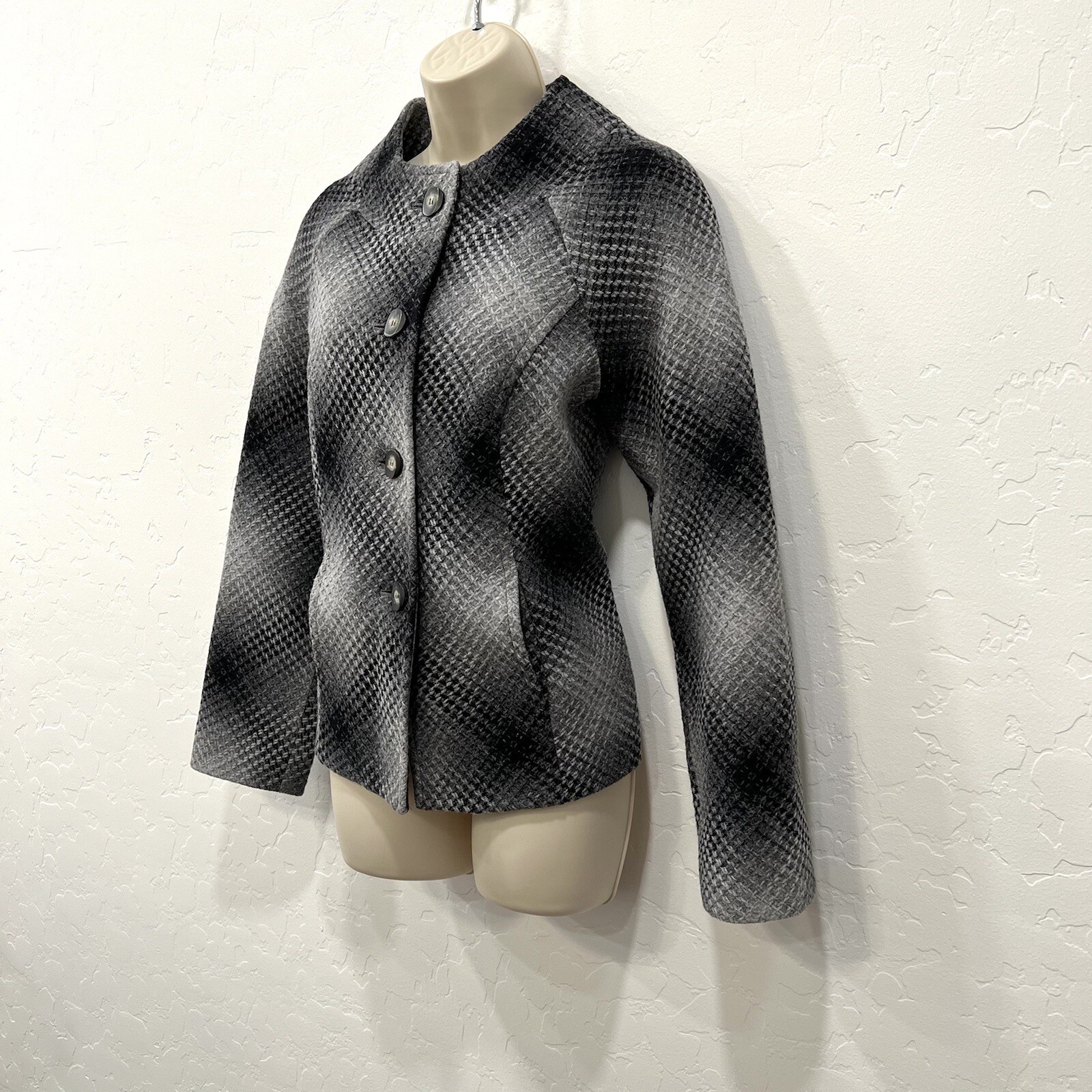 Pendleton Black Gradiant Four Button Coat Womens … - image 2