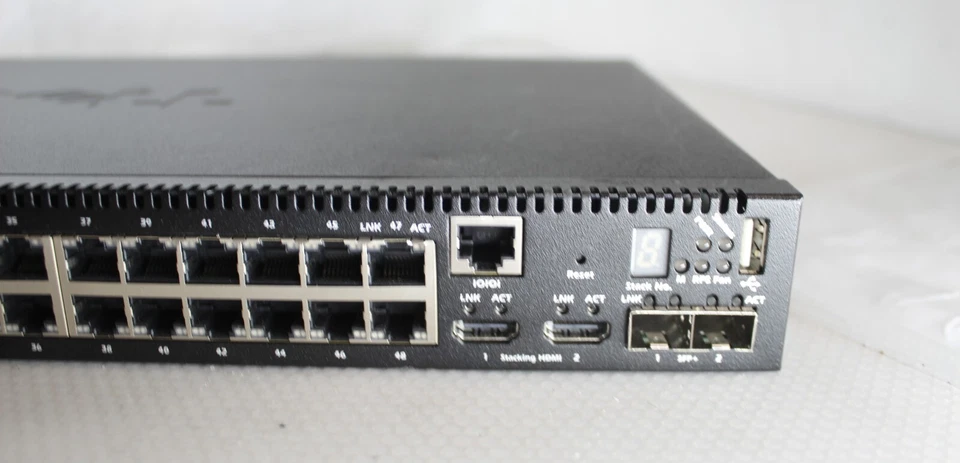 Dell PowerConnect 5548 48 Port Networking Switch with 2 HMDI ports DP/N FXP1R - Image 2 of 4