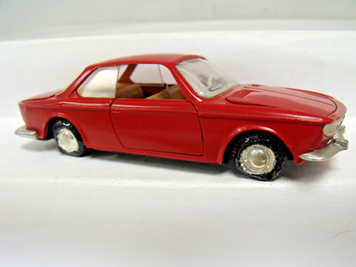 SABLON #4, BMW 2000CS, RED, VERY GOOD CONDITION -BAD WHEELS, NO BOX, COMB SHIP