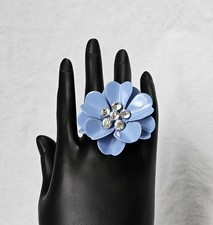Flower Cocktail Ring Blue Petals Clear Stones Silver Tone Band Size 7 J3-1546