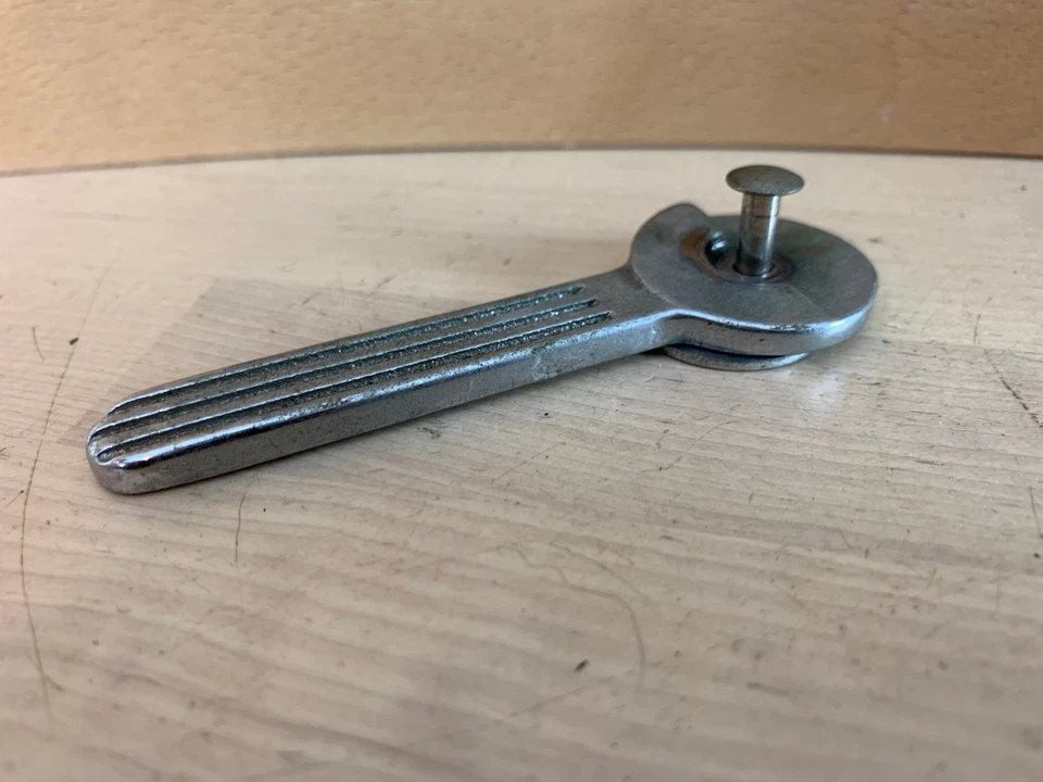 SLINGERLAND Chaqueta Amarilla Bajo Tambor Pedal Aro Punta Abrazadera Encendido/Apagado Palanca Brazo Interruptor Foto 2 de 3