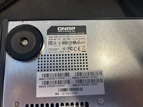 QNAP TS-1635 High-Capacity Quad-Core 16-Bay Business NAS with 2 Integrated 10GbE - Afbeelding 12 van 15
