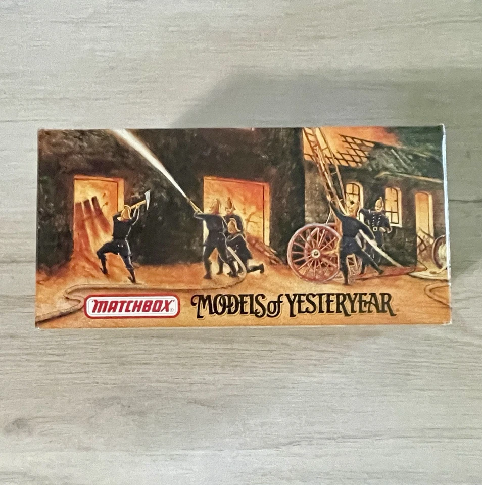 Matchbox Models of Yesteryear  Fire Engine Series 1948 Dodge Route Van NIB YFE16 - Image 4 of 4