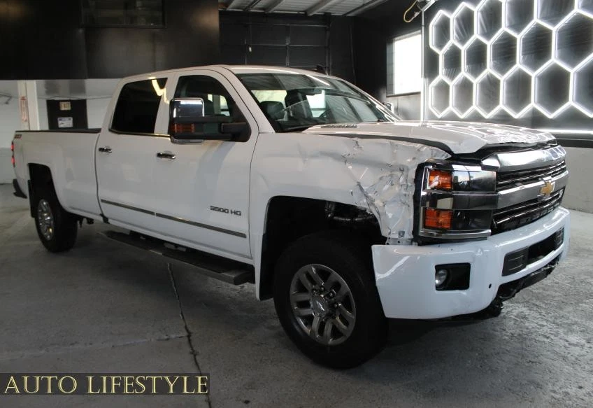 2016 Chevrolet Silverado 3500HD LTZ - Image 2 of 4