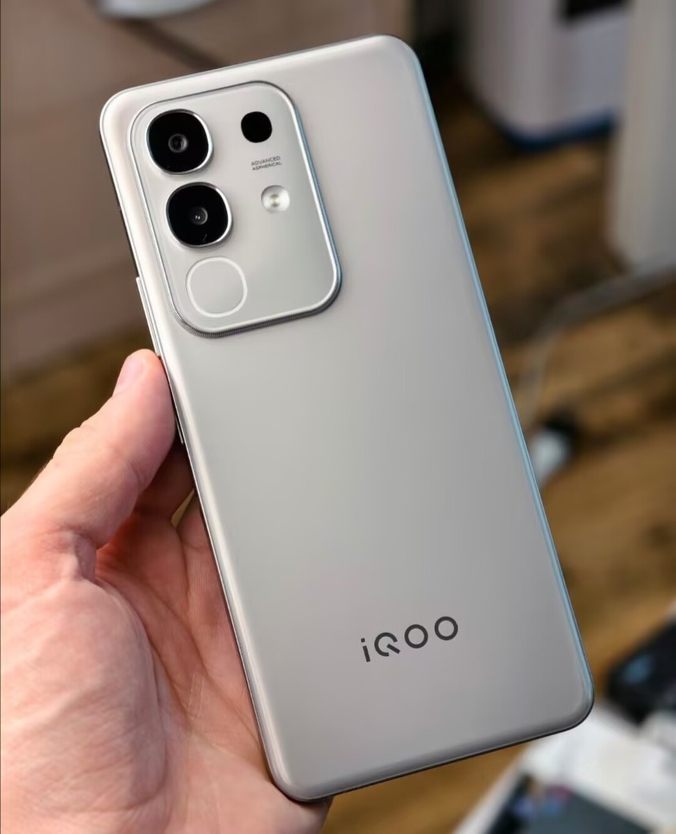 vivo iQOO Z10x 6.72