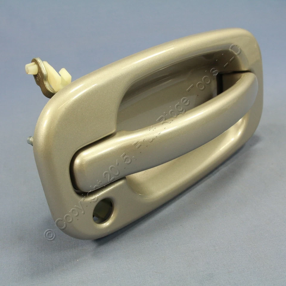 Оригинальная серебристая внешняя правая ручка пассажирской двери GM Avalanche 15205691 - Изображение 2 из 3