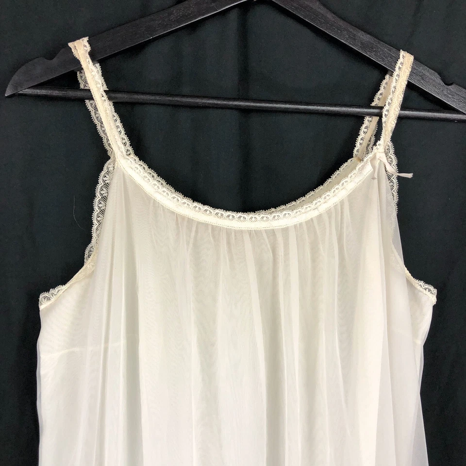 1900 French Ladies Hand Sewn Lace & Silk Nightgown Undergarment - Image 4 of 4