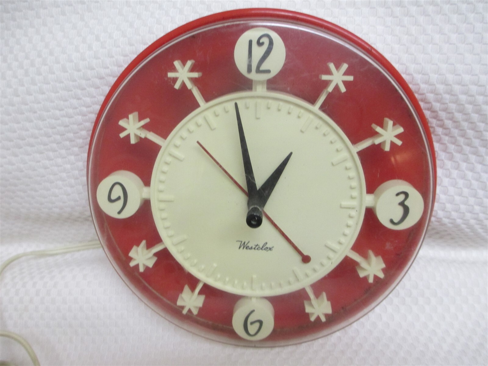 VINTAGE MCM MID CENTURY RED RETRO WESTCLOX ELECTRIC WALL CLOCK