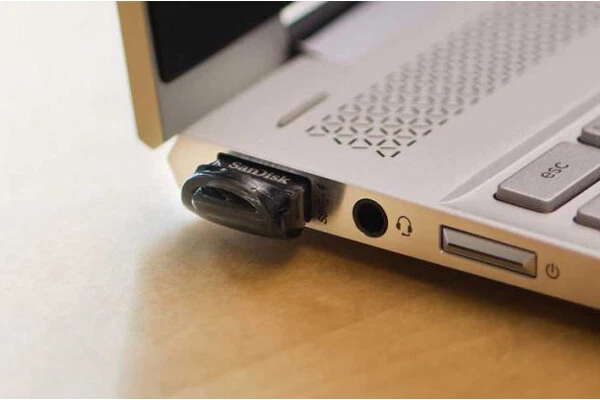 SANDISK ULTRA FIT FLASH MINI USB 3.0 3.1 DRIVE 256GB 128GB 64GB 32GB 16GB LOT  - Image 2 of 4