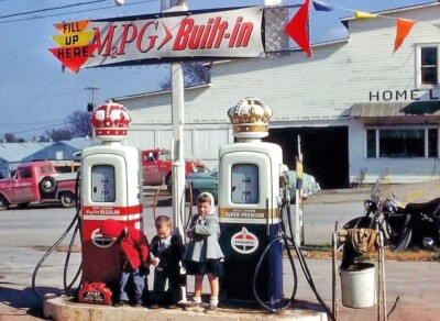 STANDARD RED/WHITE CROWN  SERVICE GAS STATION 5x7 IOWA 1960
