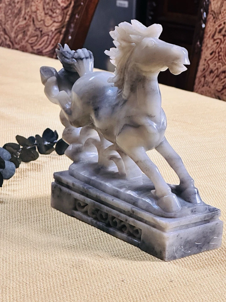 Escultura/estatua/figura de caballo de piedra de jabón tallada a mano Art Deco chino Foto 4 de 4