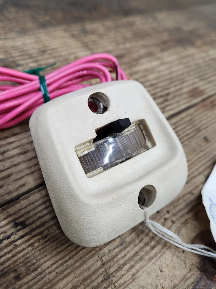 OEM GM 1973-1977 Chevy El Camino Monte Carlo Malibu Mapa Interior Luz BLANCA Foto 4 de 4