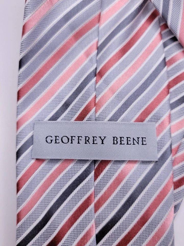 Gravata formal masculina Geoffrey Beene 59"Lx3"W cinza/rosa - Imagem 3 de 4