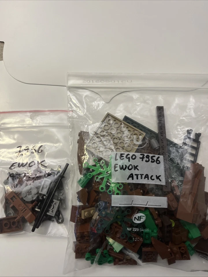 LEGO Star Wars 7956 Ewok Attack, photo 2 sur 4