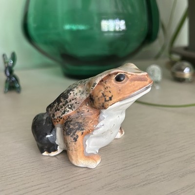 Vintage Ceramic Pottery Hirado Style Toad Frog Figurine Realistic made in Japan 