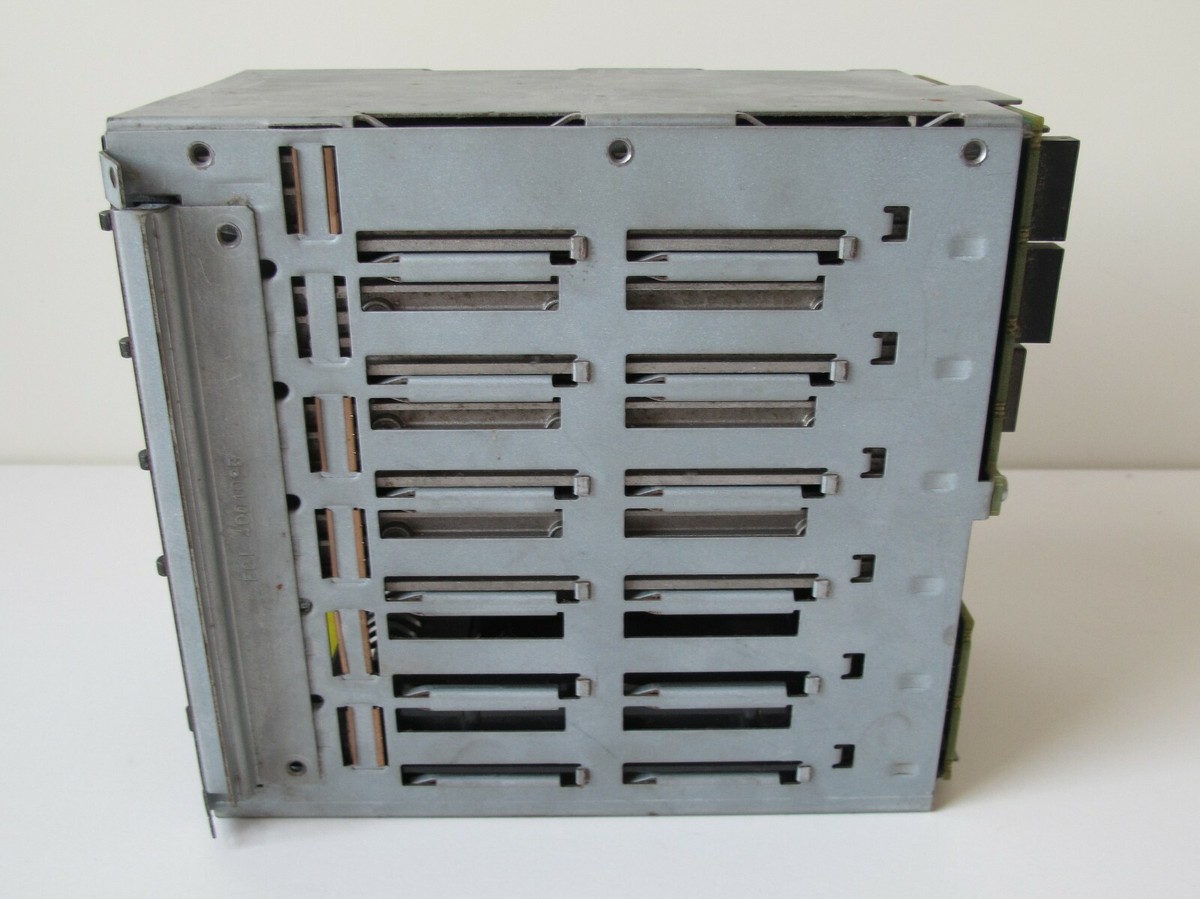 Compaq 4 x 9.1 GB SCSI Disk Array/Drive Cage Ultra 2 Wide LVD/SE p
