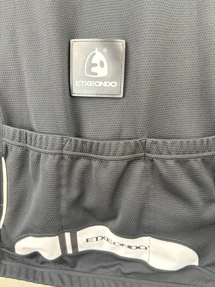 Велосипедная футболка Etxeondo мужская размер XL черная белая на молнии короткий рукав нашивка на 3 кармана - Изображение 4 из 4