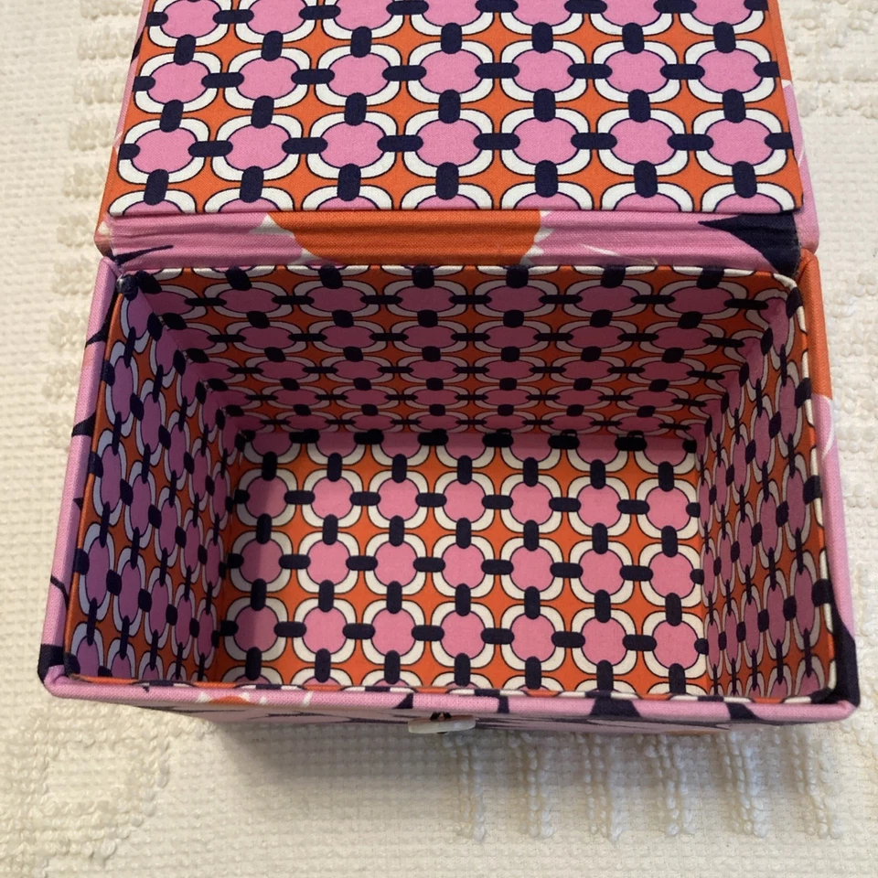 VERA BRADLEY APRON GIFT SET (LOVES ME) (RARE & RETIRED) - Image 4 of 4