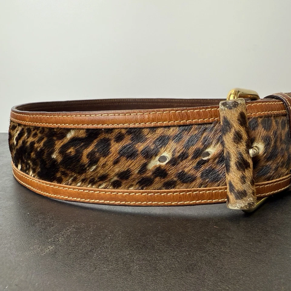 "Cinturón de Colección Neiman Marcus Hebilla Dorada Estampado Animal Cuero Marrón Italia Talla PEQUEÑO 32""" Foto 3 de 4