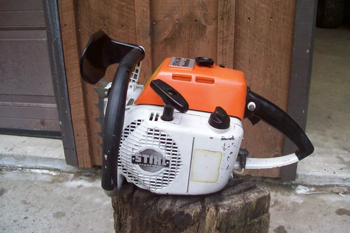 stihl chainsaw 041 farm boss runs great powerhead only 042 051 038 AV 056 048