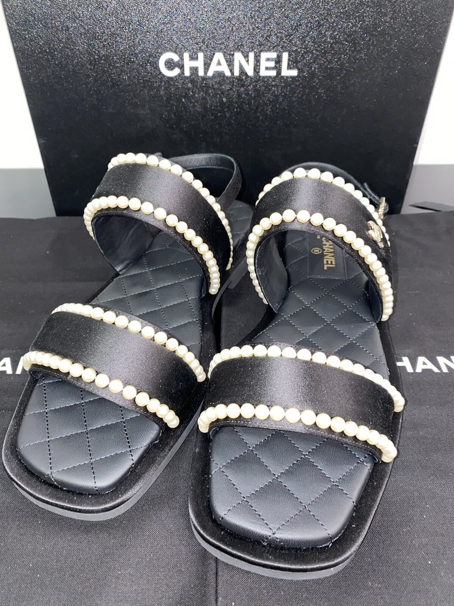 新作♡CHANEL♡サンダル♪ CHANEL 2022 CRUISE SANDALS BLACK SATIN. SIZE US 9 / EU 39