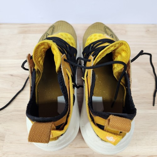 Scarpe Nike Air Huarache Type Golden da uomo taglia 9 (BQ5102-700) - Foto 8 di 10