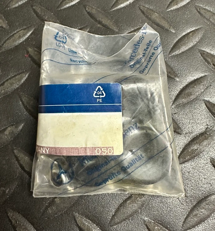 梅赛德斯-奔驰减震衬套套件 - #A 116 240 01 17 - 适合 MBZ 450SEL — 第 3/3 张图片