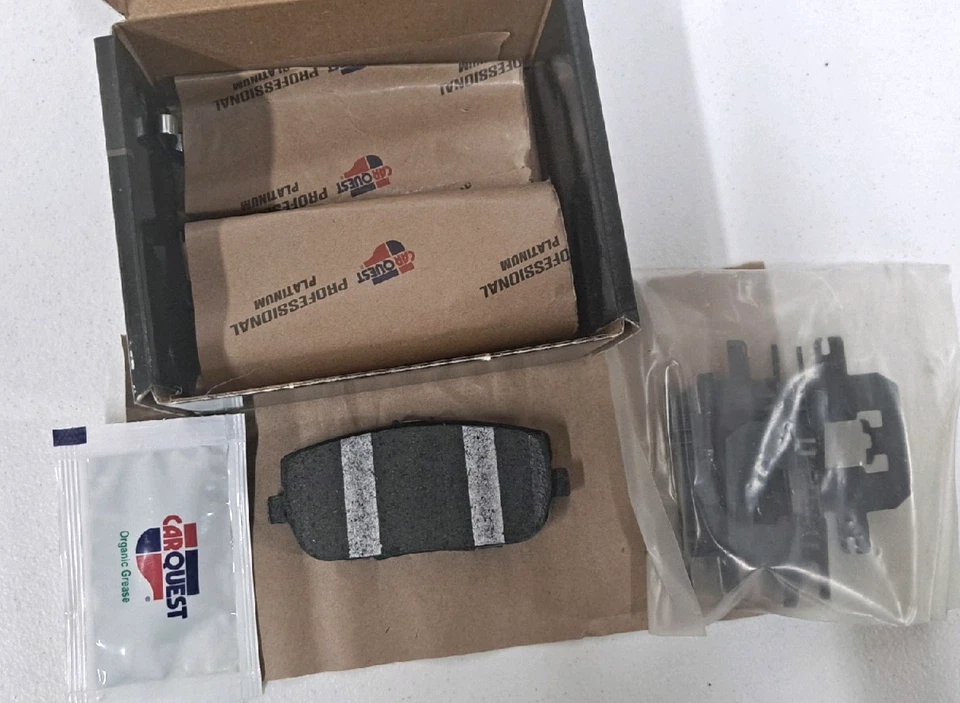 Carquest Platinum Rear Brake Pads w/Hardware, Ceramic for Fiat 124 & MX-5 Miata — 第 3/4 张图片