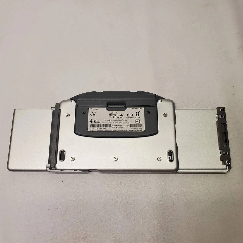 Think Outside Stowaway Universal Bluetooth Keyboard Model No XTBT01 - Image 3 of 4