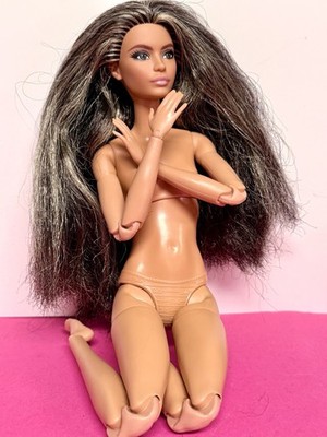 Signature Looks Model #1 Doll Lina Face Mold GTD89 Made to Move