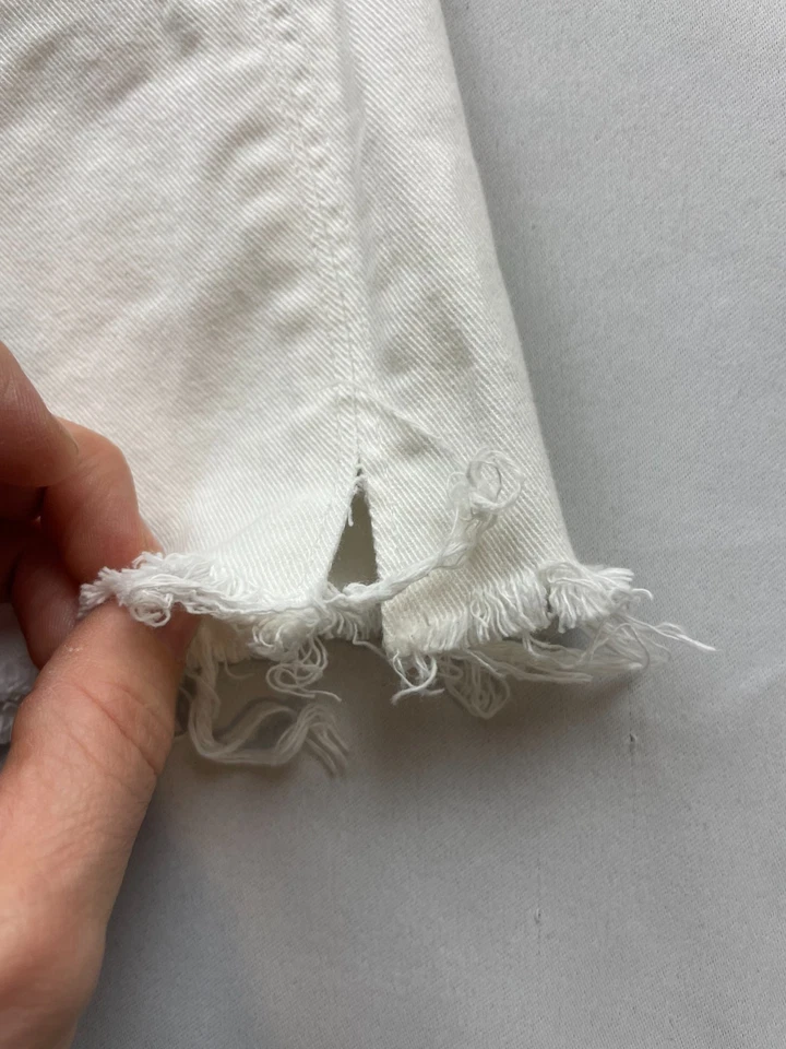 Pantalones Cortos Hudson Corte Para Mujer Talla 27 Blanco Denim Algodón Elástico Dobladillo Deshilachado Foto 4 de 4