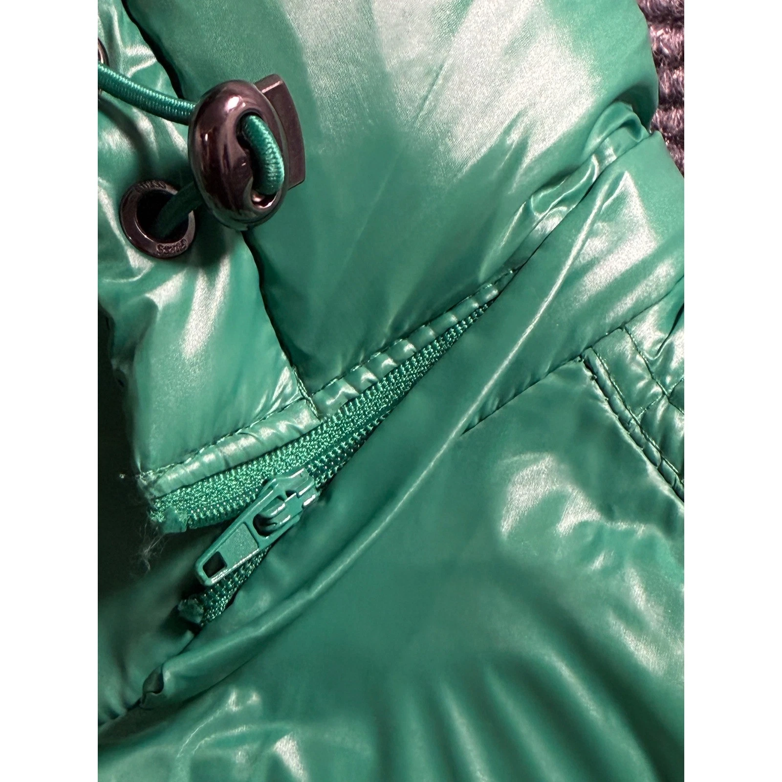 Guess Mens Green High Shine Puffer Jacket Detachable Hood XL NEW - product detail image 7