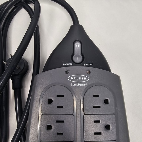 BELKIN SurgeMaster 10 Outlet F9G1032-10-GRY SURGE PROTECTOR 10ft. Cord - Picture 2 of 6