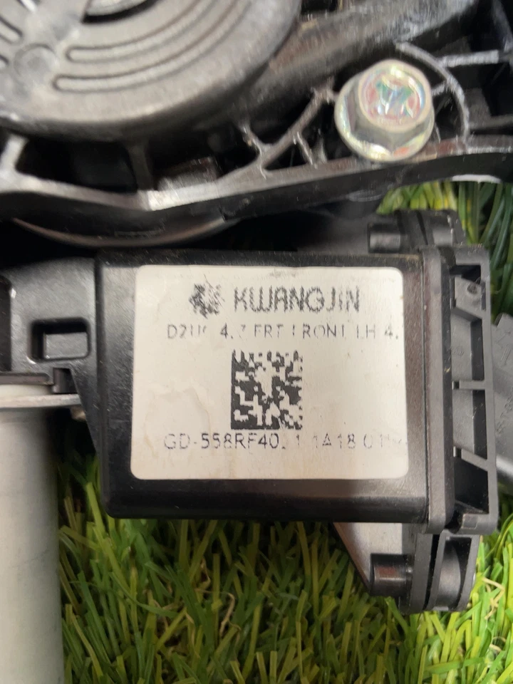 ✅ 2023 CHEVY EQUINOX Left Power Window Regulator With Motor Front OEM - Image 3 of 4