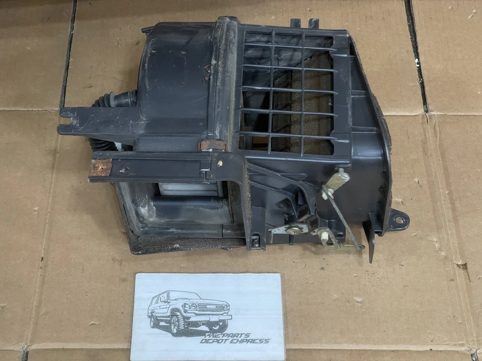 Carcasa del motor del soplador 87130-90A01 OEM 1980-1987 Toyota Land Cruiser BJ60 FJ60 Foto 2 de 4