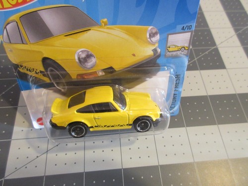Hot Wheels Yellow Porsche 911 Carrera RS 2.7 Factory Fresh Short Card - Picture 3 of 4