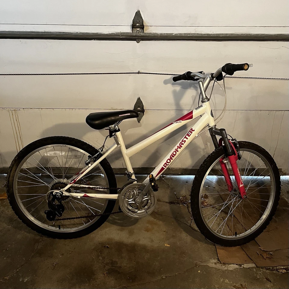 Roadmaster Granite Peak Mountainbike 18 Gänge Ground Assault Stoßdämpfer weiß pink