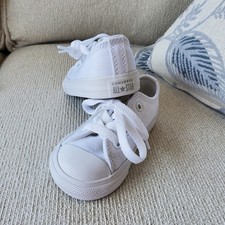 NIB Converse Chuck Taylor All Star Size 5 Infant Monochrome White Low Tops
