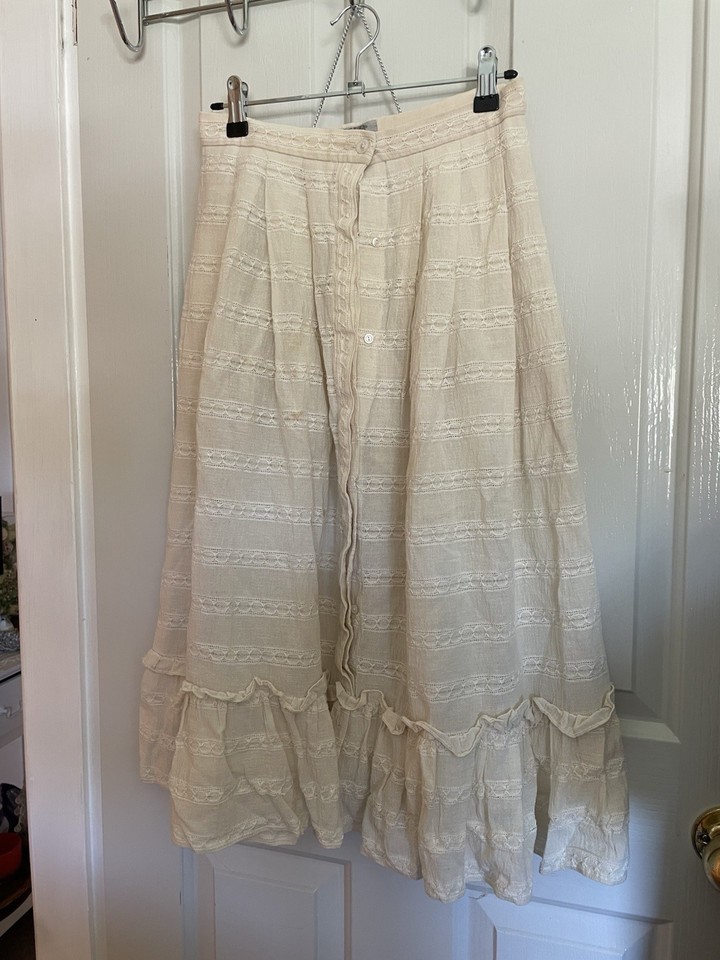 Vintage Jaeger Cream prairie Cotton Lace Ruffle Long A-Line Skirt Size 10 Button