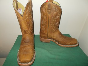 square toe roper