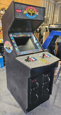 STREET FIGHTER II ARCADE MACHINE by CAPCOM 1991 (Excellent Condition)