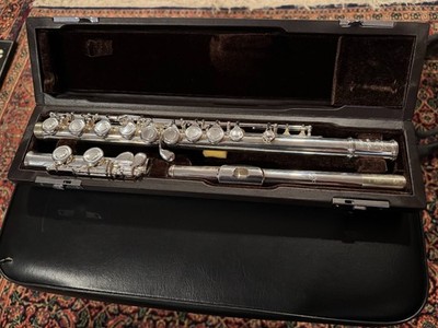 Di Zhao DZ 200 Closed Hole Flute Silver Plated MINT CONDITION - FREE SHIP in USA