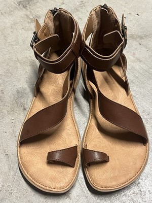 Born Concept B.O.C. brown cross strap toe loop gladiator zip up flat sandals 9 M