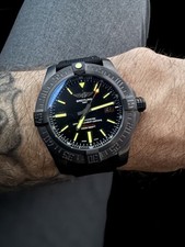 Breitling Avenger V17311 blackbird 44