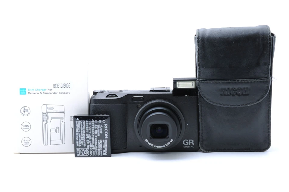 Near Mint Ricoh GR Digital IV 10.4MP Digital Camera Black Shutter Count 1635 - Image 2 of 4