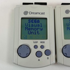 White Sega Dreamcast In Box With 2 Controllers 2 Memory Cards and 1 Rumble Pack