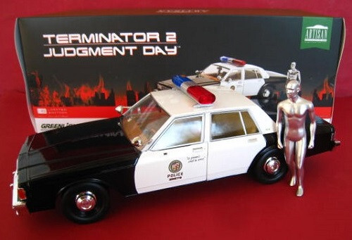 Chevrolet Caprice mit T-1000 Figur TERMINATOR 2 Maßstab 1:18 Greenlight NEU - Picture 8 of 9