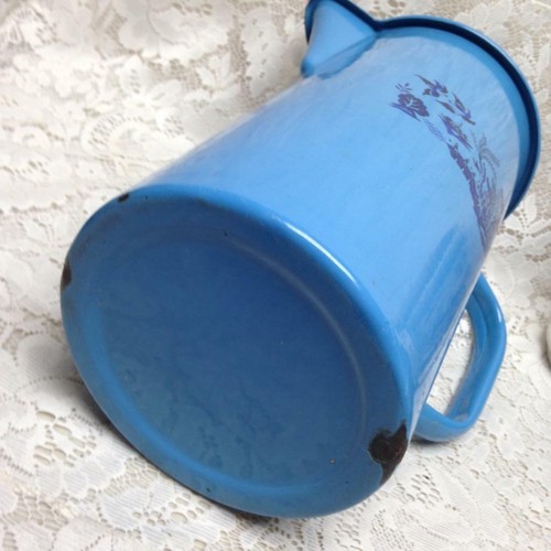 Antique, Rare, French Blue Willow Enamelware Set, Wash Bowl 16in-Pitcher 12in H - Picture 6 of 12